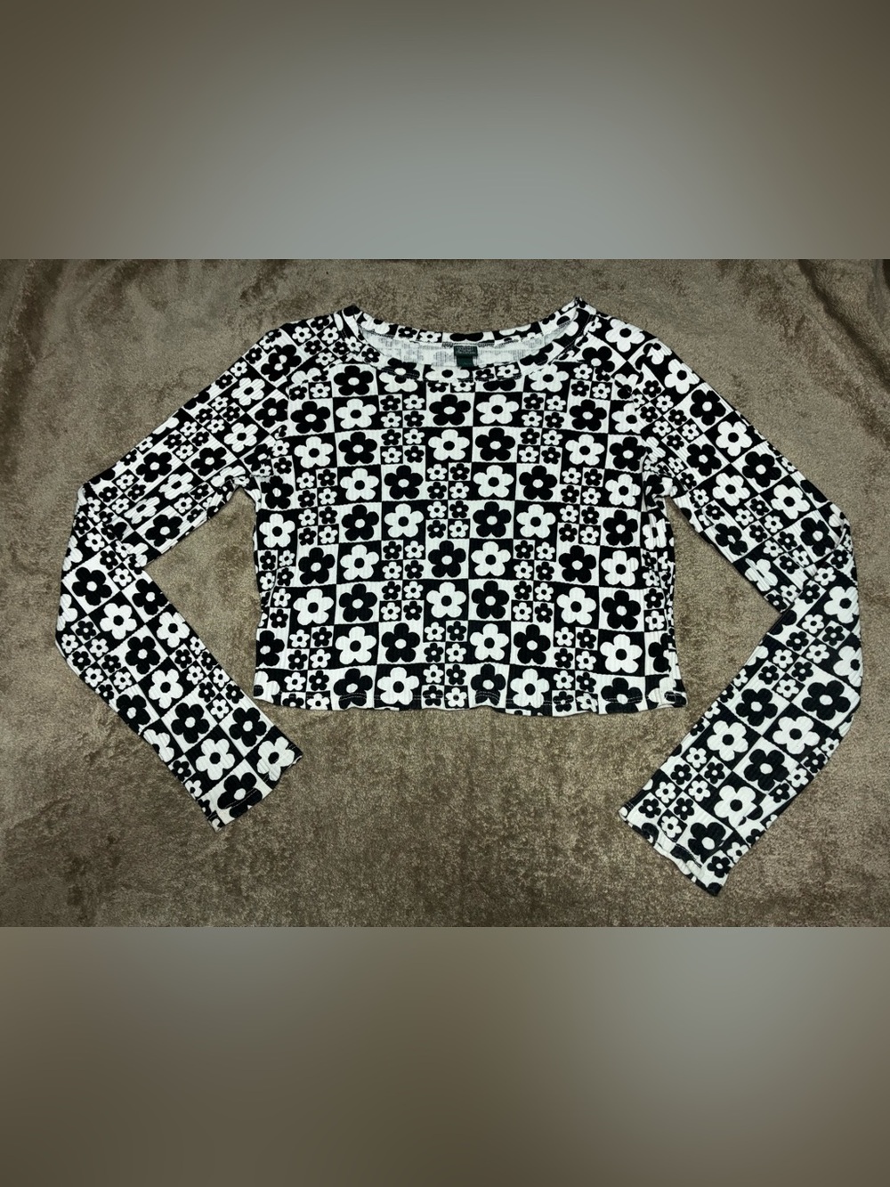 wild fable Black & White Floral Check Long-Sleeve Crop Top